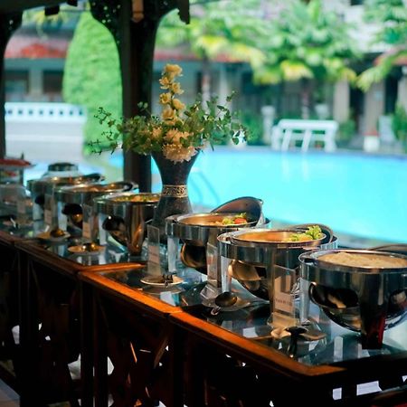Cakra Kembang Hotel Kejayan Exteriér fotografie