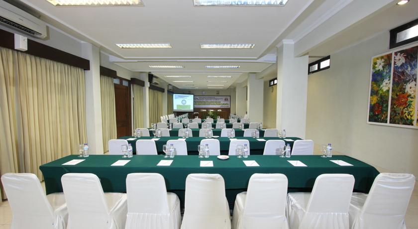 Cakra Kembang Hotel Kejayan Exteriér fotografie