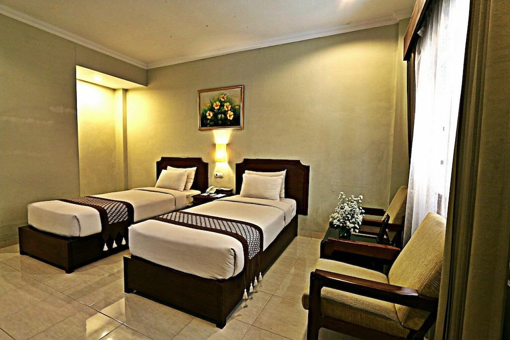 Cakra Kembang Hotel Kejayan Exteriér fotografie