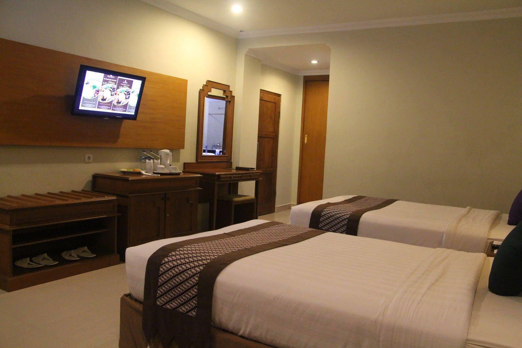 Cakra Kembang Hotel Kejayan Exteriér fotografie