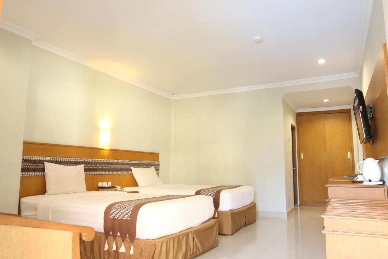 Cakra Kembang Hotel Kejayan Exteriér fotografie